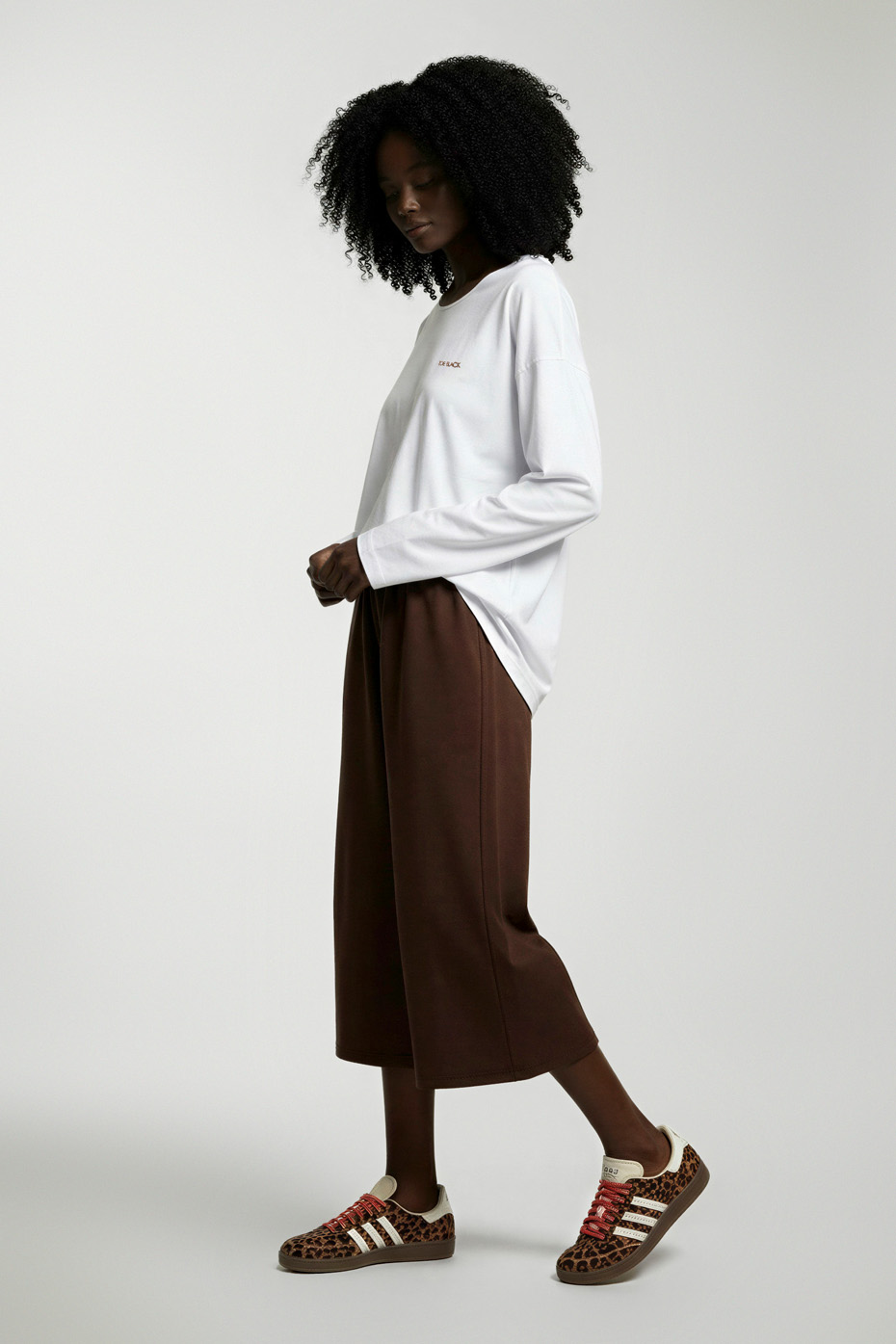 ΜΠΛΟΥΖΑ ΒΑΜΒΑΚΕΡΗ OVERSIZED ΜΕ ΚΕΝΤΗΜΑ