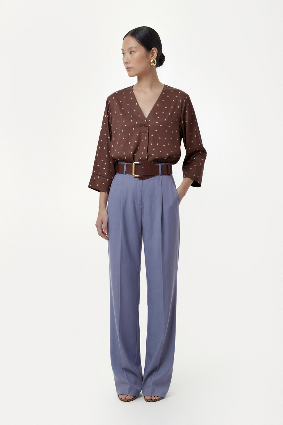 ΜΠΛΟΥΖΑ ΠΟΥΑ ΜΕ V ΚΑΙ ΚΟΥΦΟΠΙΕΤΑ