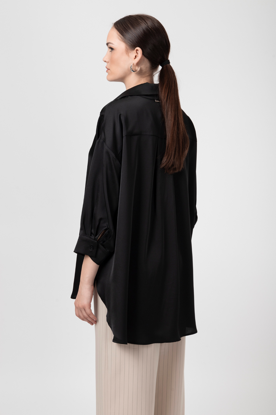ΠΟΥΚΑΜΙΣΟ ΣΑΤΕΝ OVERSIZED ZOE BLACK